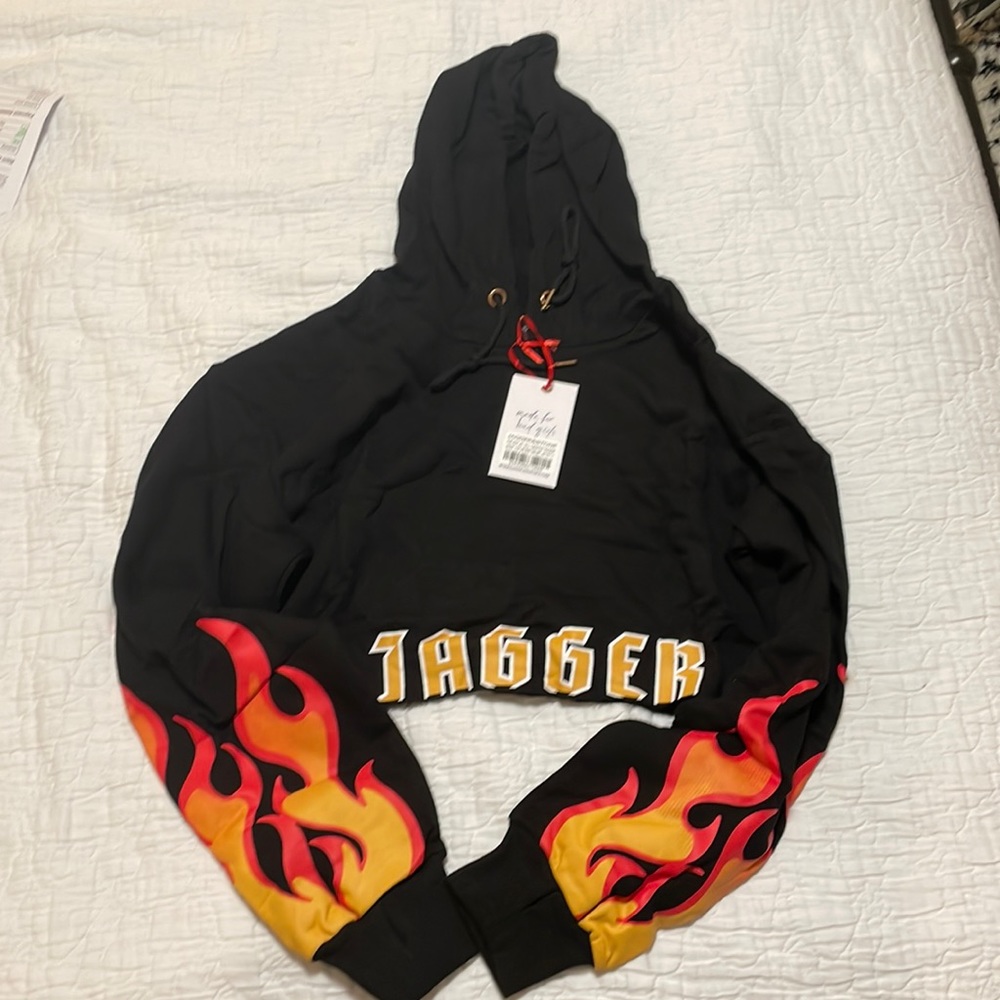 NWT Jagger and Stone “Hot as Hell” cropped hoodie size AUS 10/US 6.